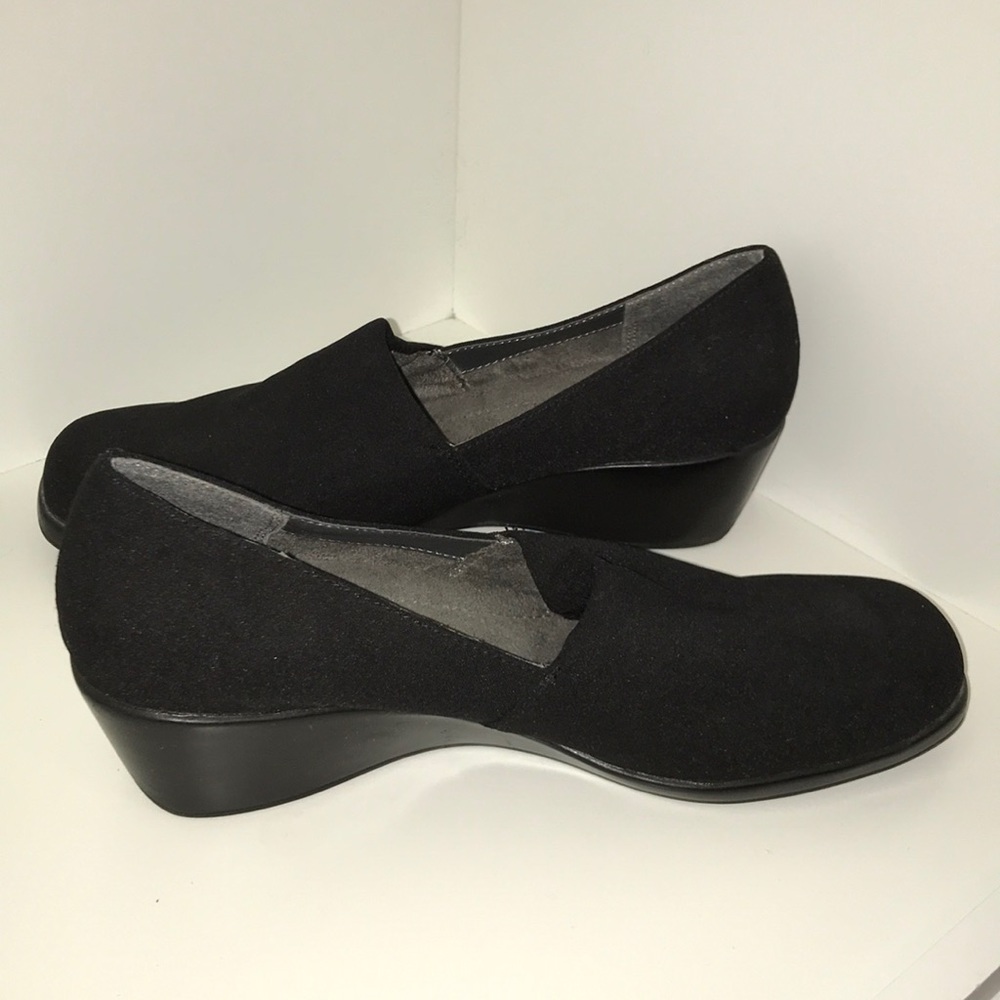 Black Aerosoles Slip In Shoes